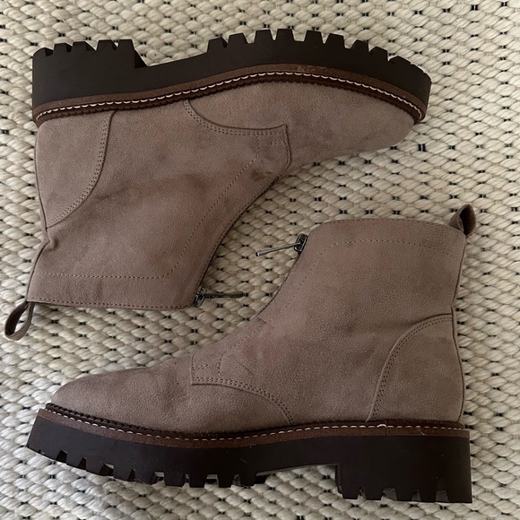 NEW Brown Tan Suede Zip Up Chelsea Lug Boot -- Size 6.5 - Picture 11 of 16